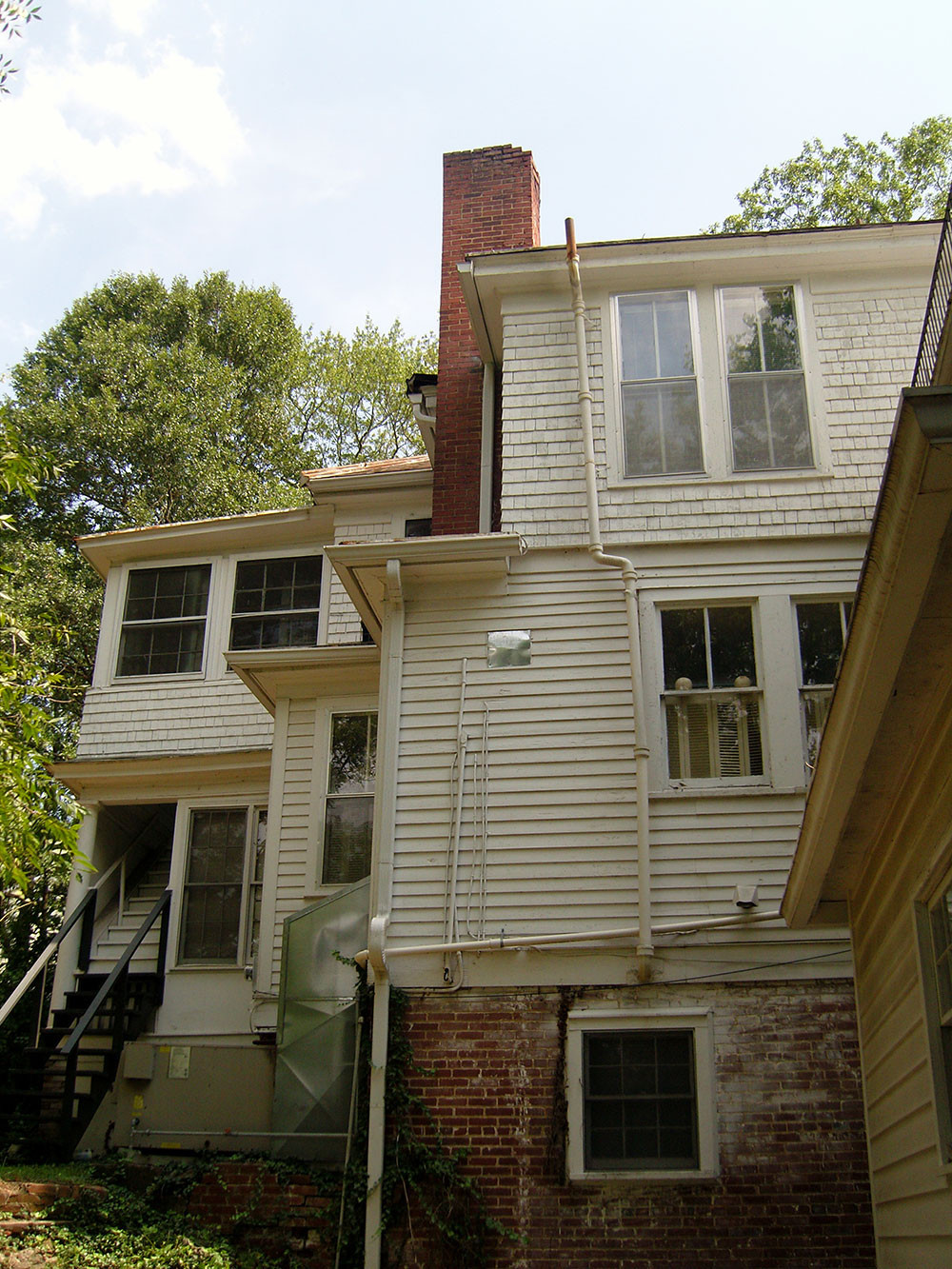 The Lester-Harbin House - exterior view